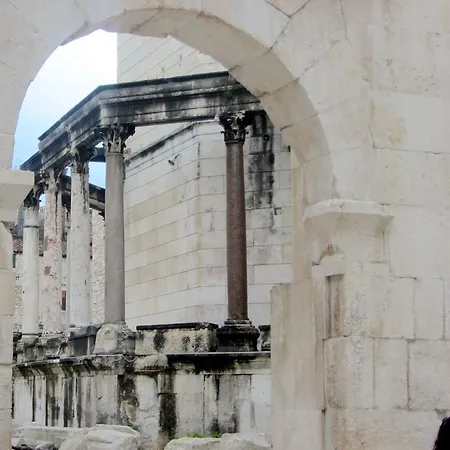 Turkish Tower Split