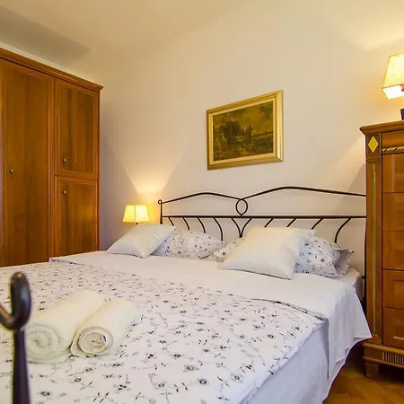 Turkish Tower Apartment *