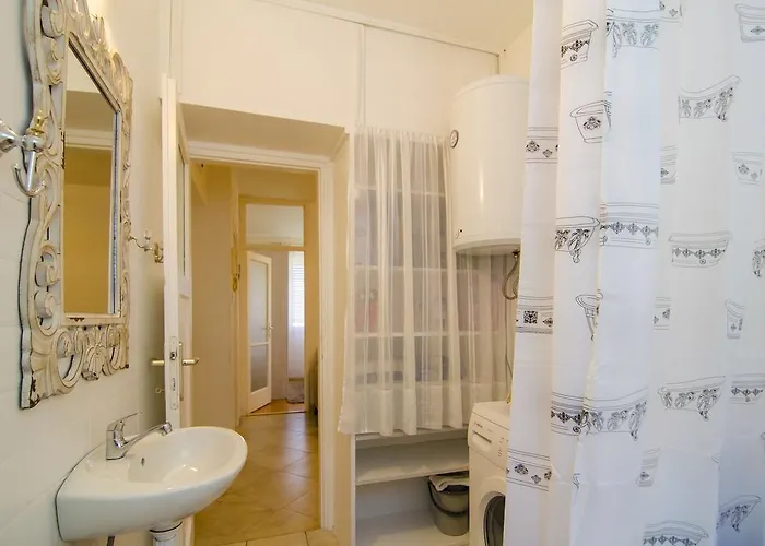 Turkish Tower Apartament *