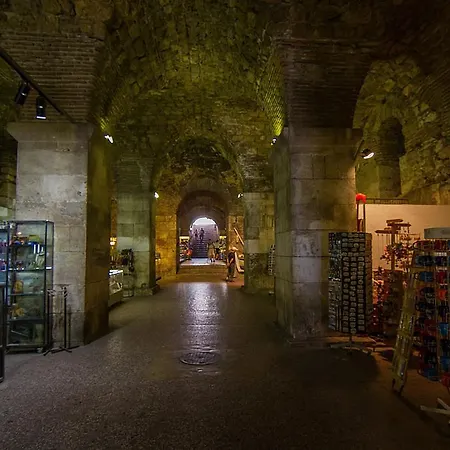 Апартаменти Turkish Tower